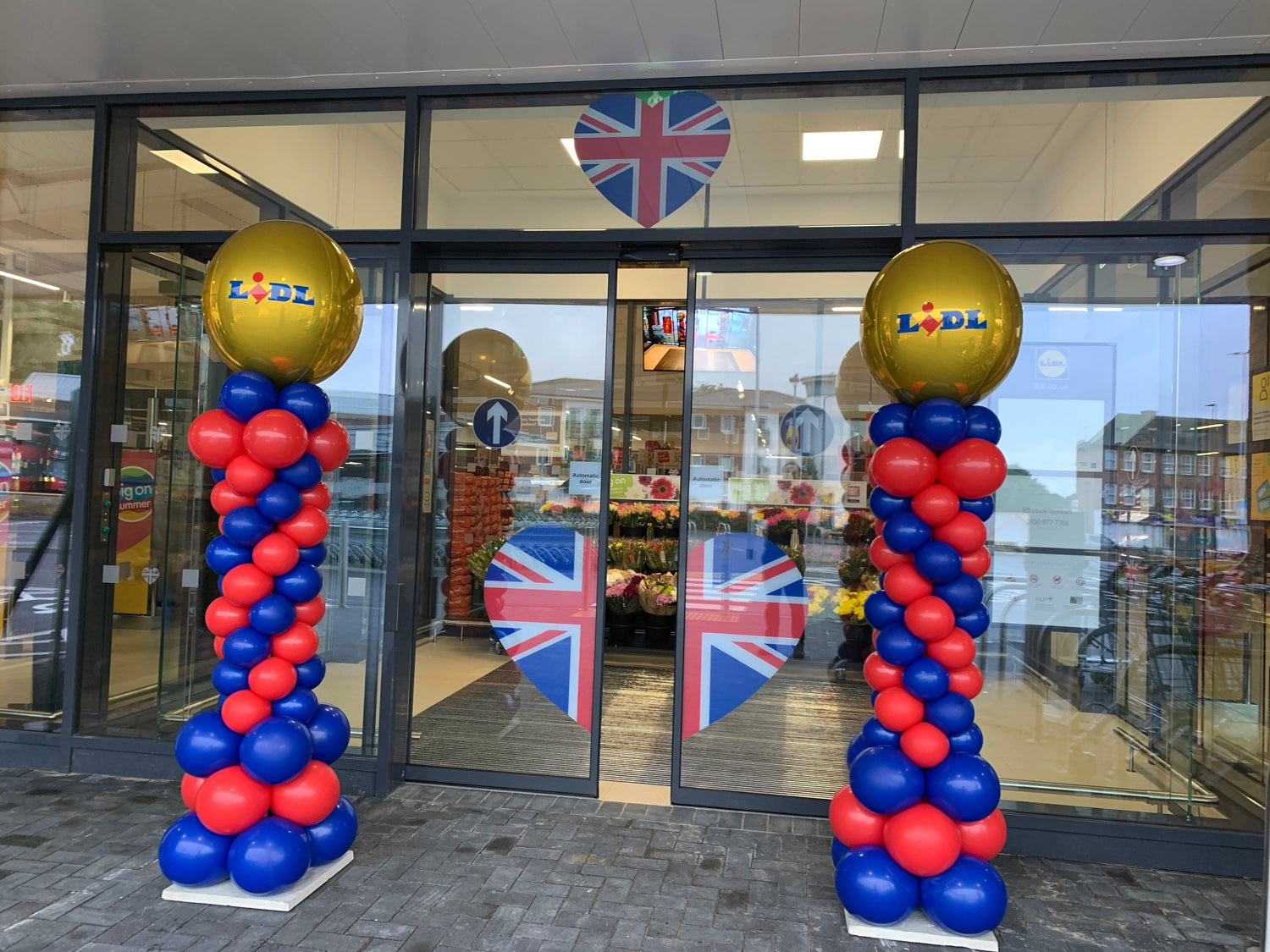 LIDL Balloon Columns