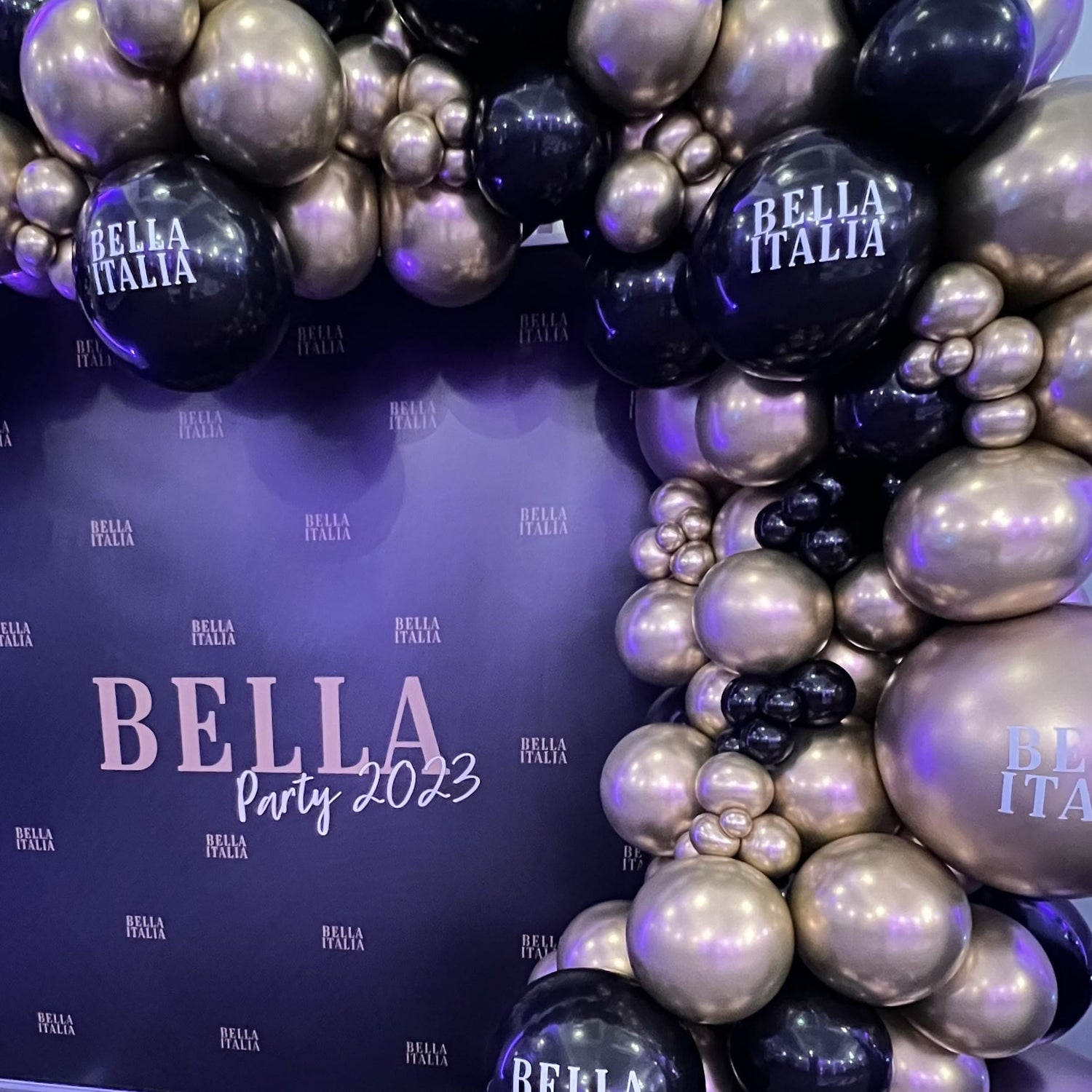 BELLA-ITALIA-SUSTAINABLE-BALLOON-ARCH