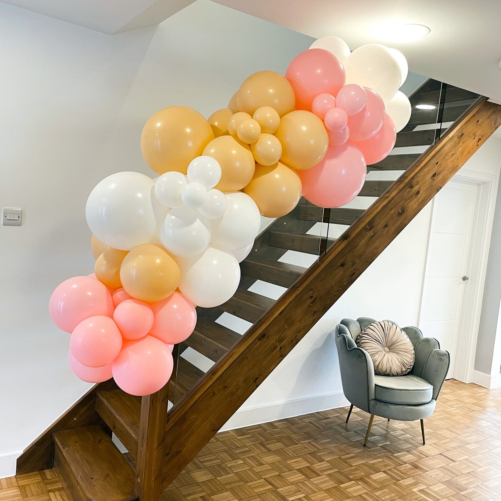 Castle Balloons Rose Oatmeal